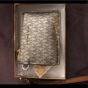 Michael Kors new with tags, coin purse / wristlet